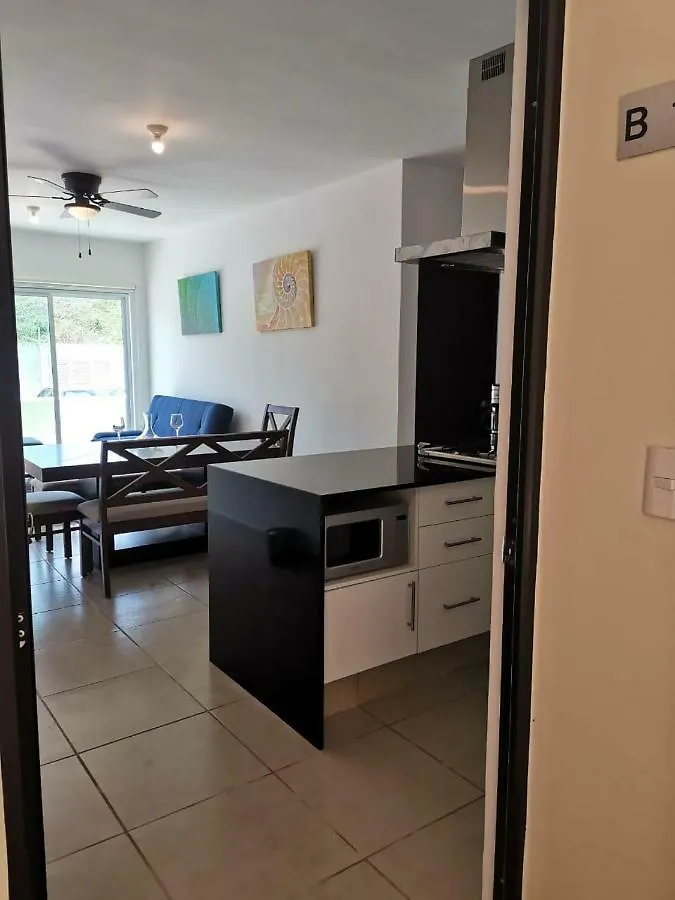 Ma'Alob Kuxtal, Playa Del Carmen Hotel