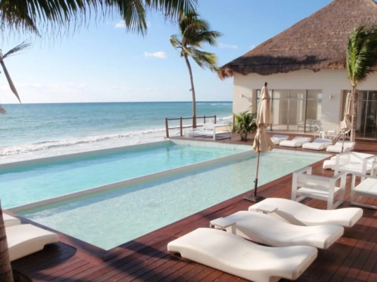 Ma'Alob Kuxtal, Playa Del Carmen Hotel