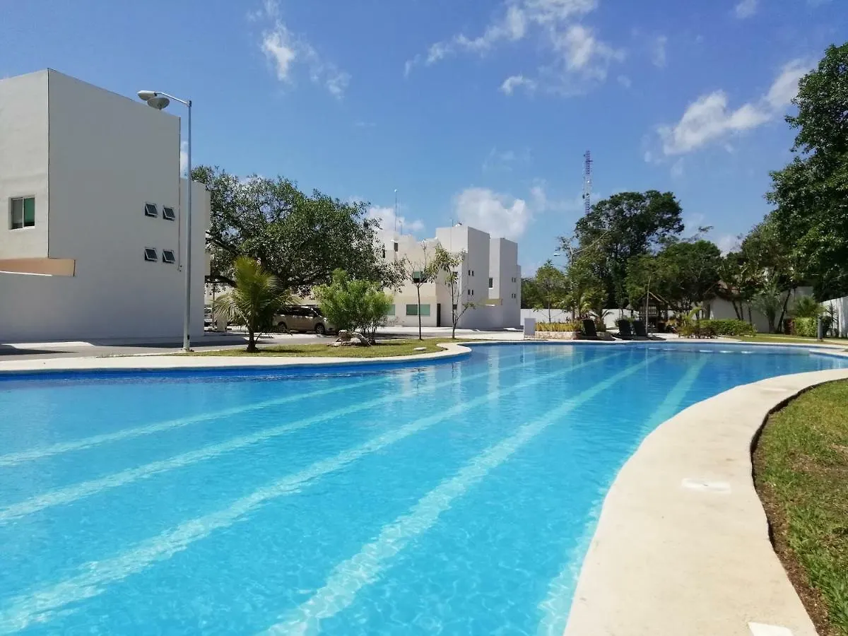 Ma'Alob Kuxtal, Playa Del Carmen Hotel